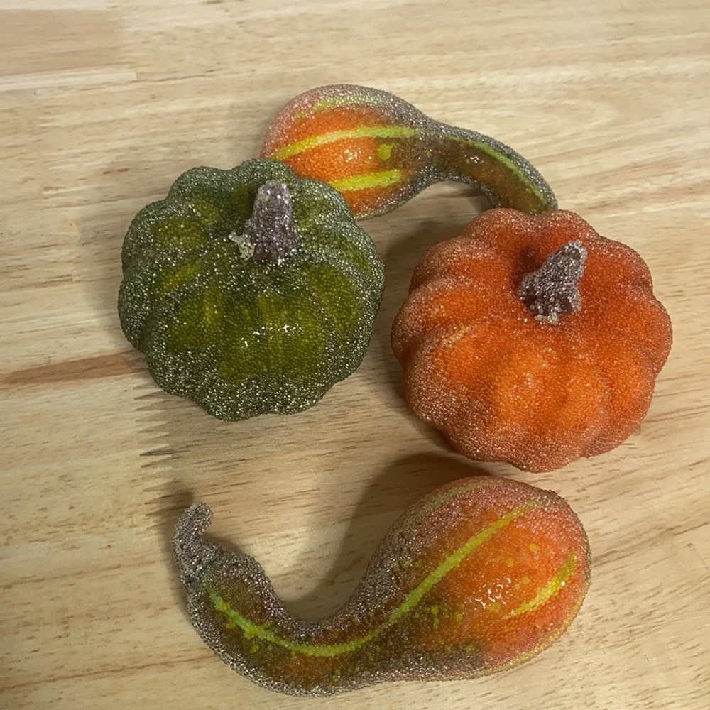Sonoma mini pumpkins